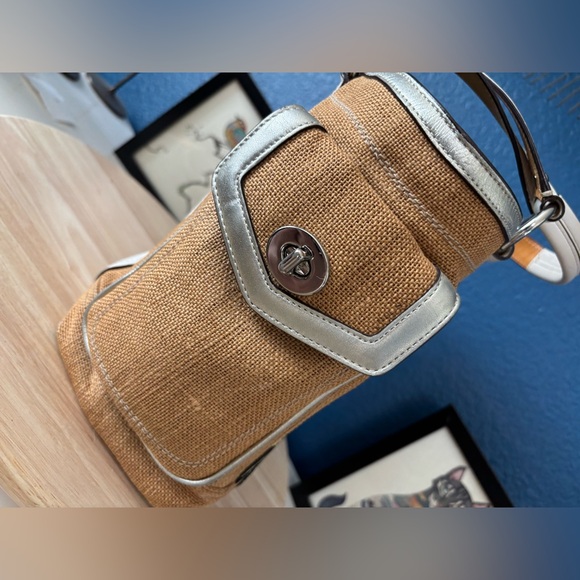 COACH Limited Edition Tote Bag, burlap, embroidered and painted - Picture 12 of 17